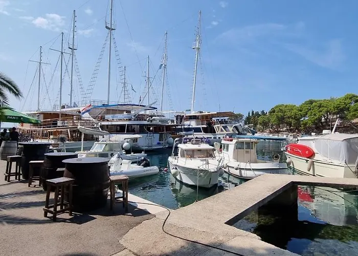 With Parking - 80m From Sea Апартаменты