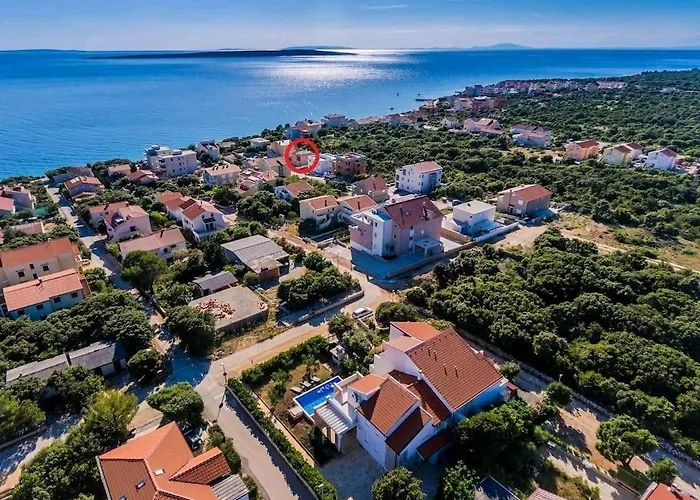 With Parking - 80m From Sea