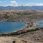 With Parking - 80m From Sea