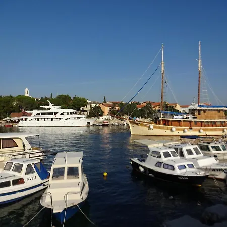 Apartmán With Parking - 80m From Sea Mandre