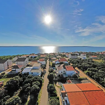 Apartmán With Parking - 80m From Sea Mandre