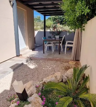 With Parking - 80m From Sea *