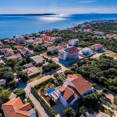 With Parking - 80m From Sea