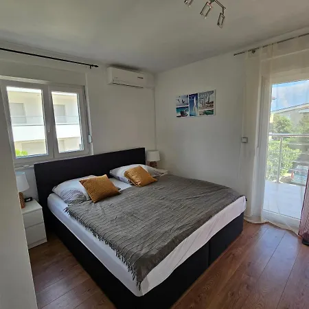 With Parking - 80m From Sea Mandre