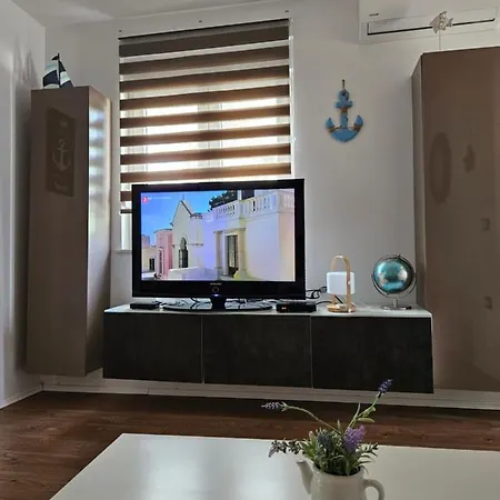 With Parking - 80m From Sea Apartmán *