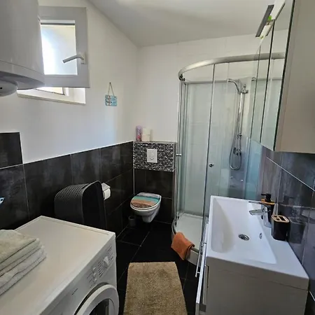 With Parking - 80m From Sea Apartmán