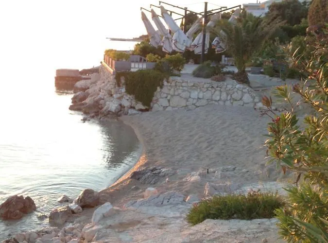 With Parking - 80m From Sea