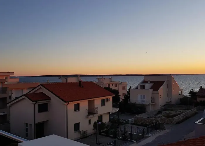 With Parking - 80m From Sea *