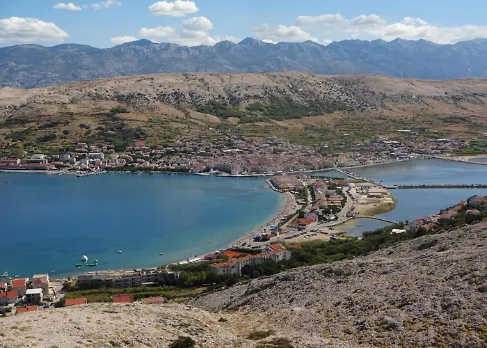 With Parking - 80m From Sea