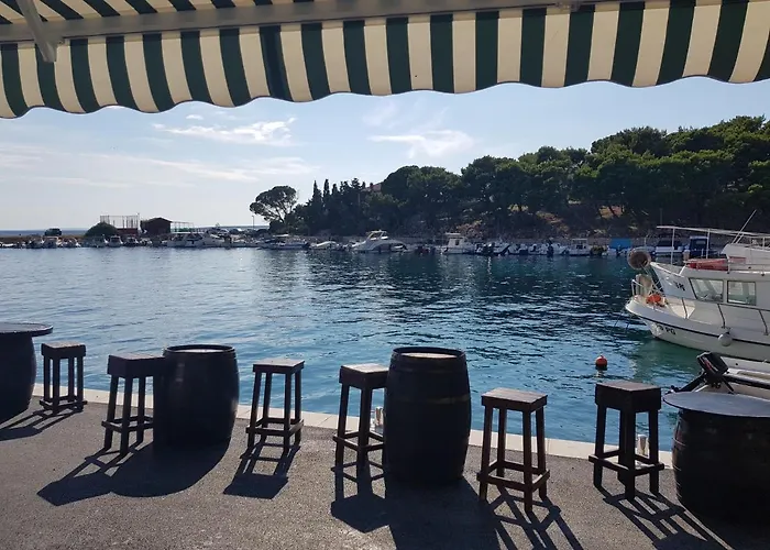 With Parking - 80m From Sea Apartment