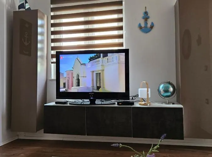 With Parking - 80m From Sea Apartment *